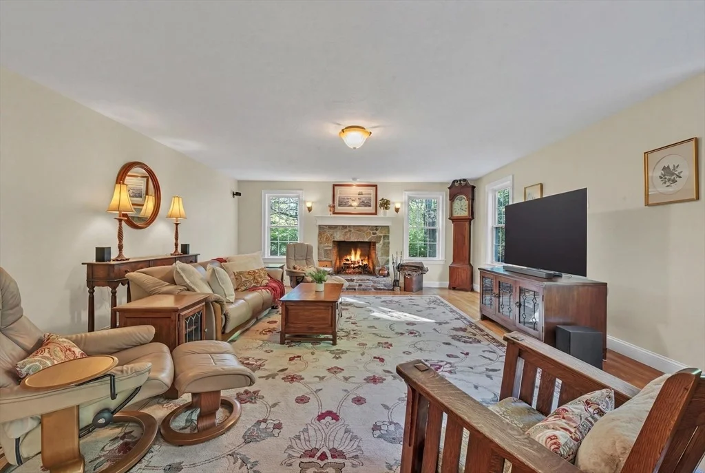 Photo of 10 Turner Ln