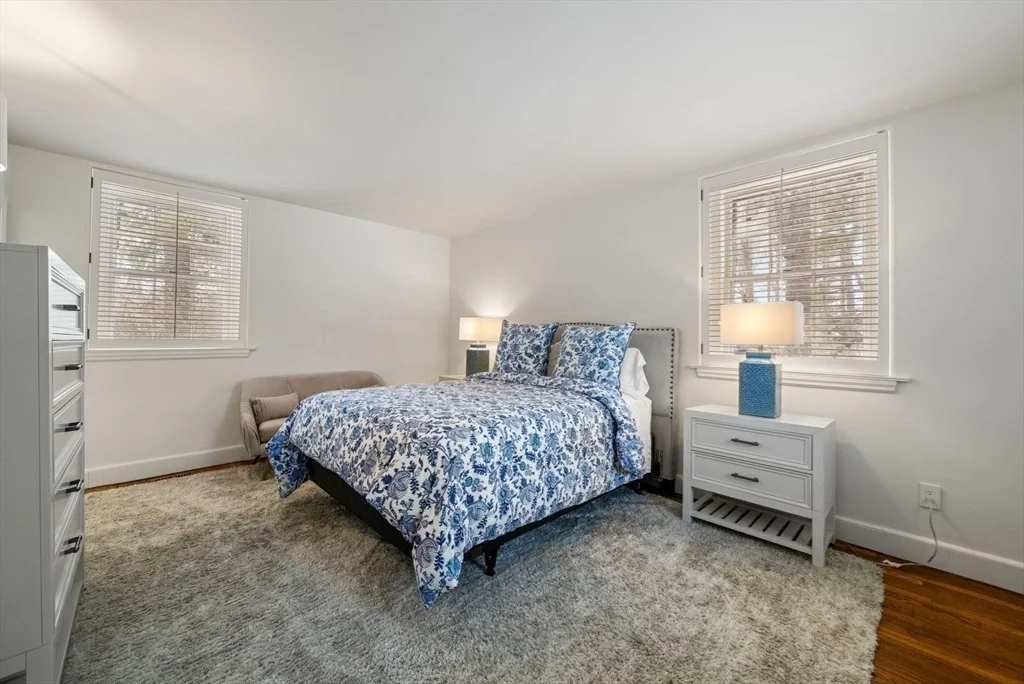 Photo of 25 Longmeadow Road