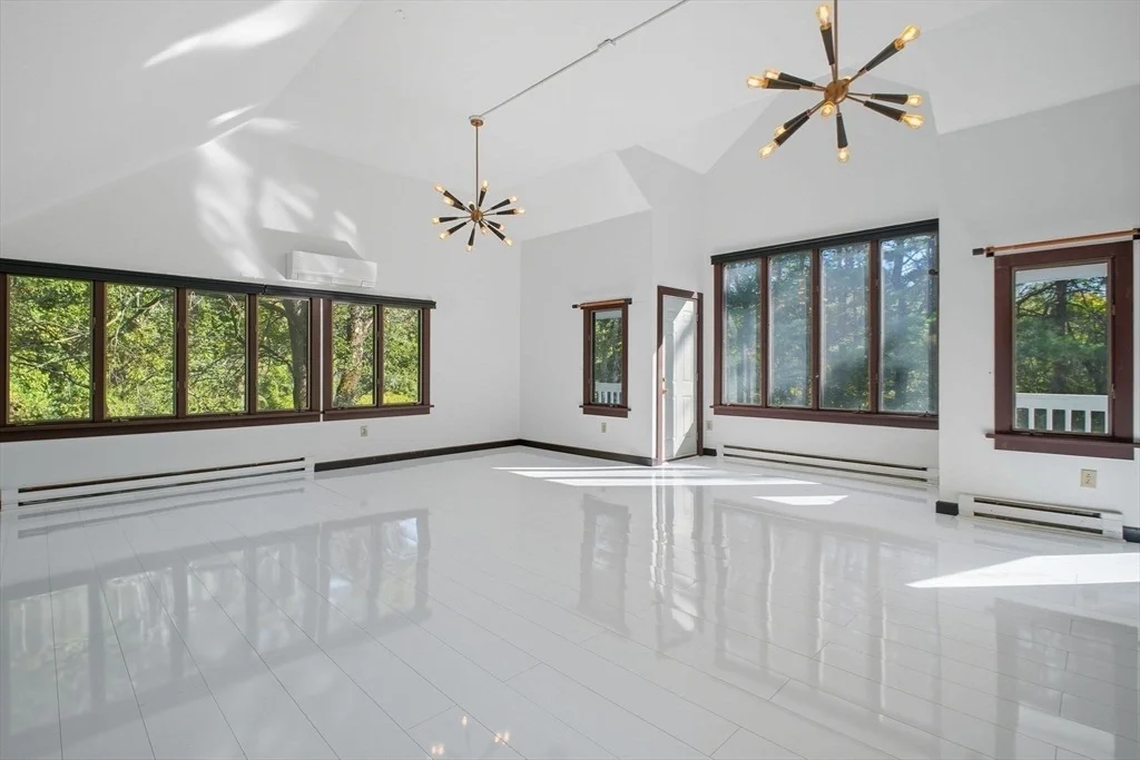 Photo of 259 Long Plain Rd