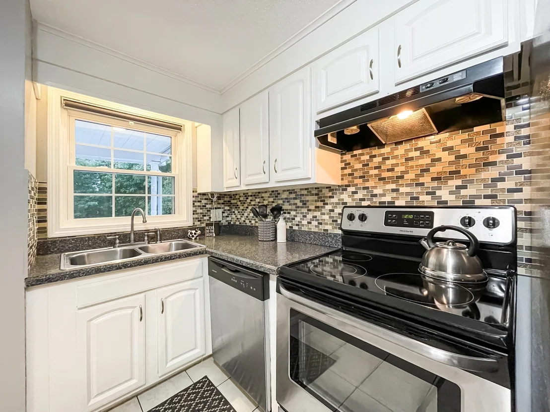 Photo of 28 Wells Ave