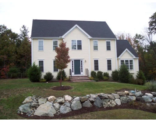 Photo of 474 Commonwealth Road