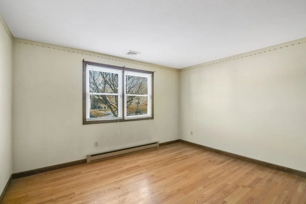 Photo of 17 Labelle Cir