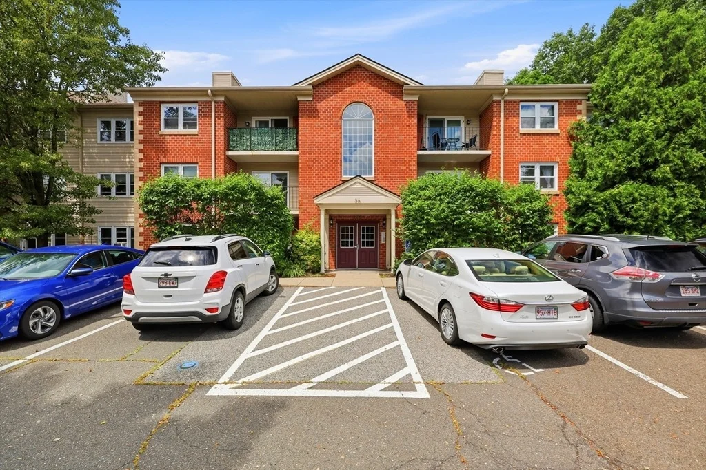 Photo of Unit F at 36 Maple Crest Cir