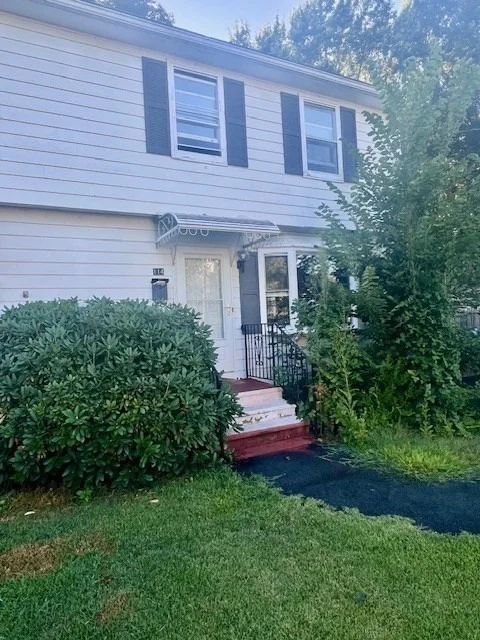 Photo of 114 Henshaw St.