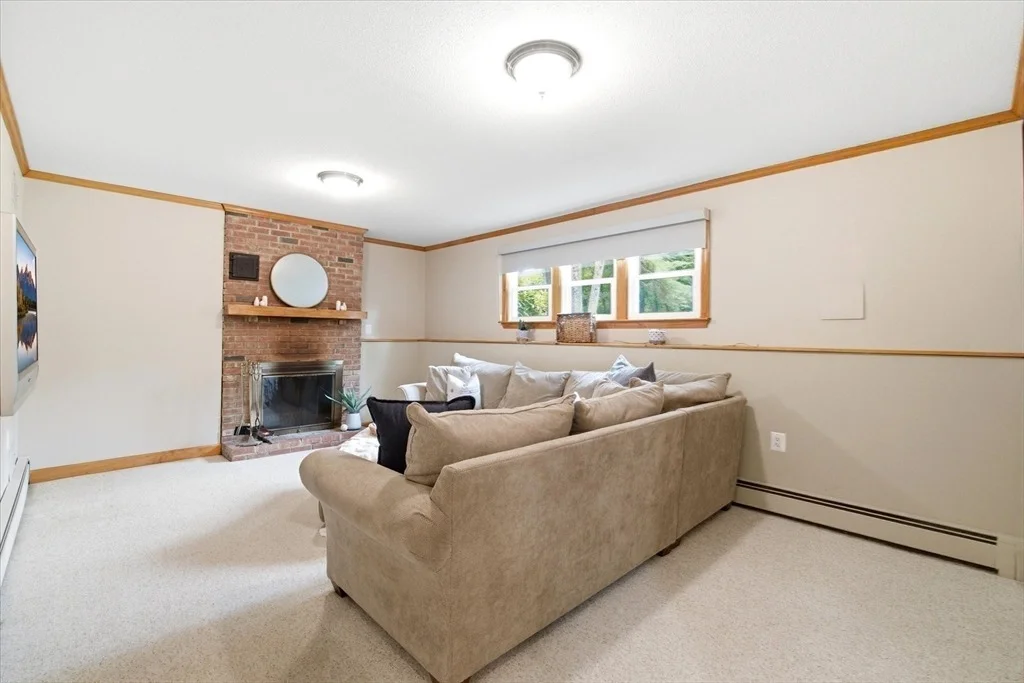 Photo of 18 Stone Dr