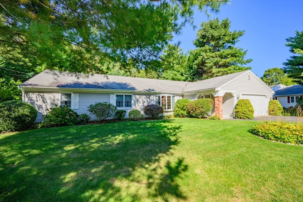 Photo of 87 Foxglove Rd