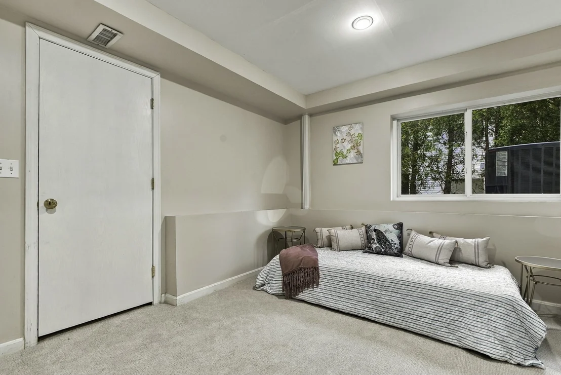 Photo of Unit 139 at 139 Captain Eames Cir
