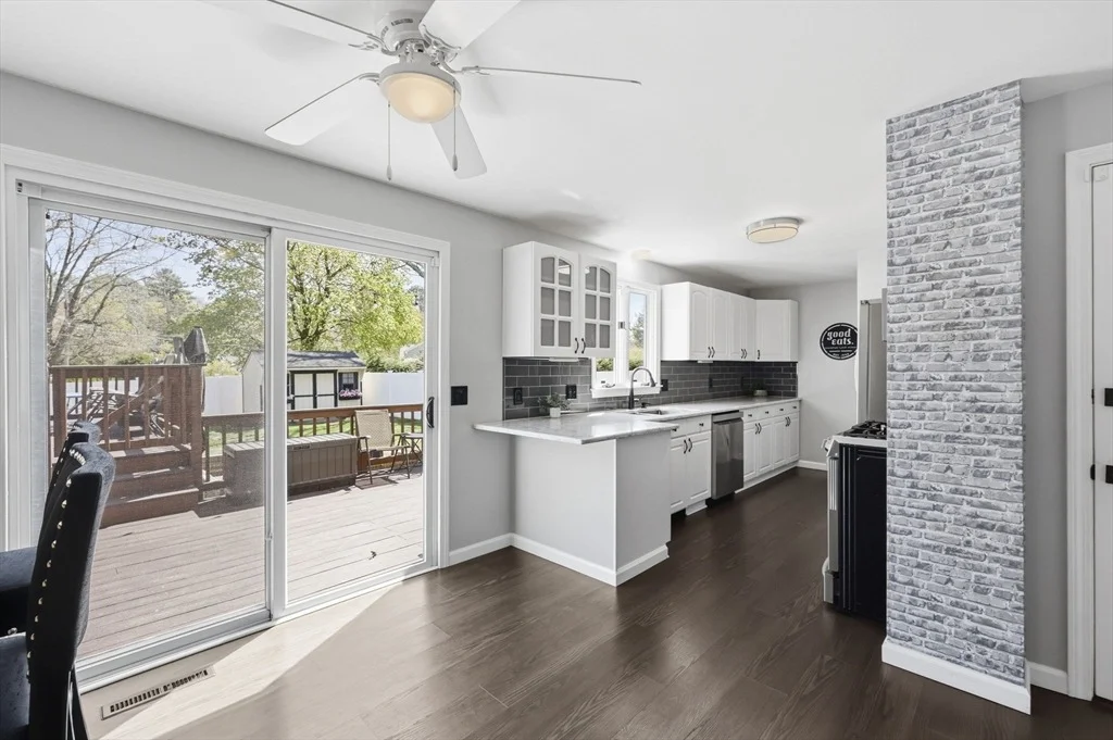 Photo of 33 Winding Ln