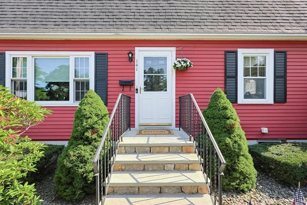 Photo of 141 Russell Road