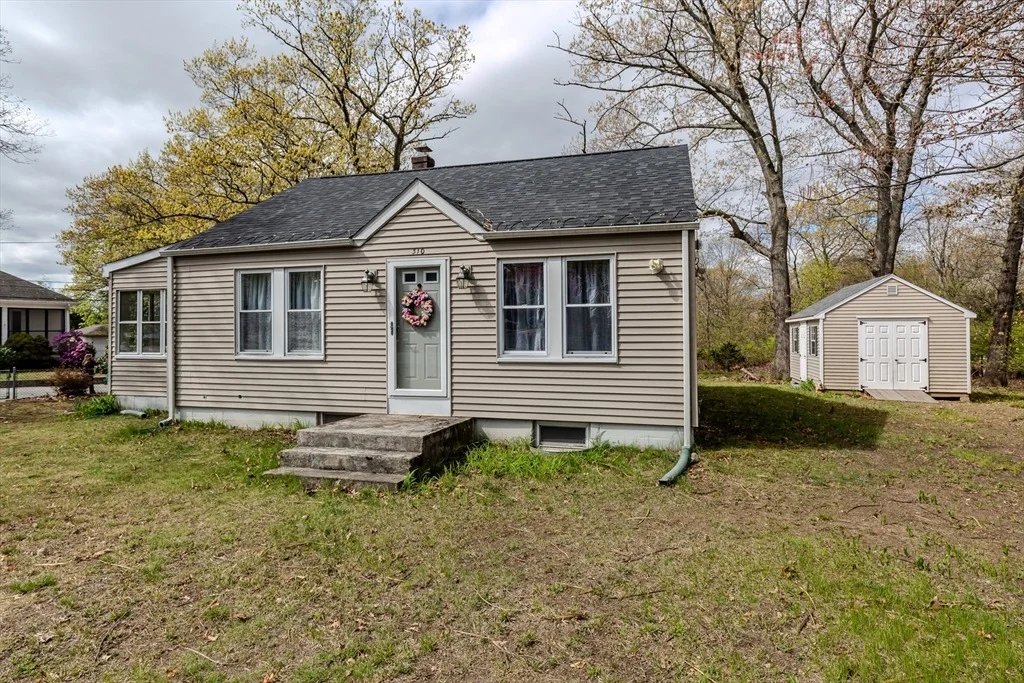 Photo of 310 Mendon Road