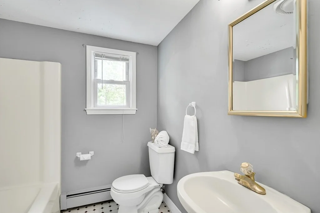 Photo of 7 Oakridge Ave