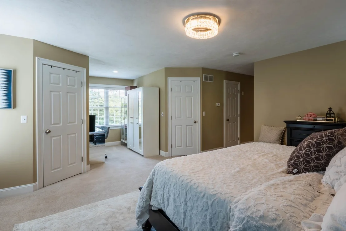 Photo of 493 Taylor Rd