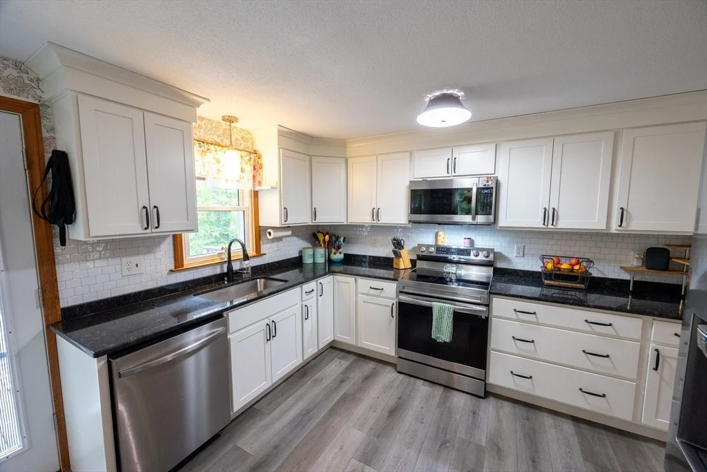 Photo of 18 Cobb Rd
