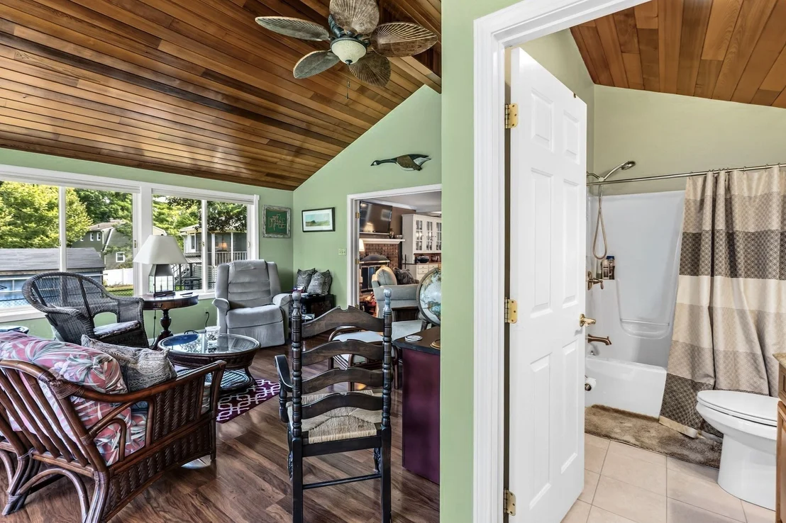 Photo of 207 Loudville Road