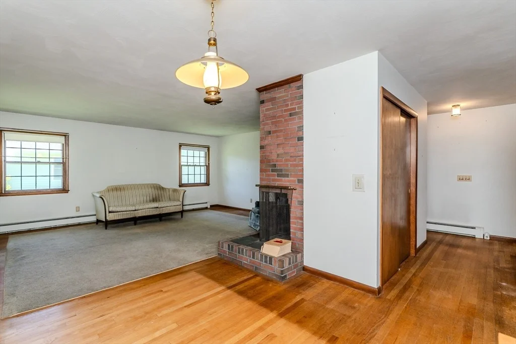 Photo of 89 Lake St