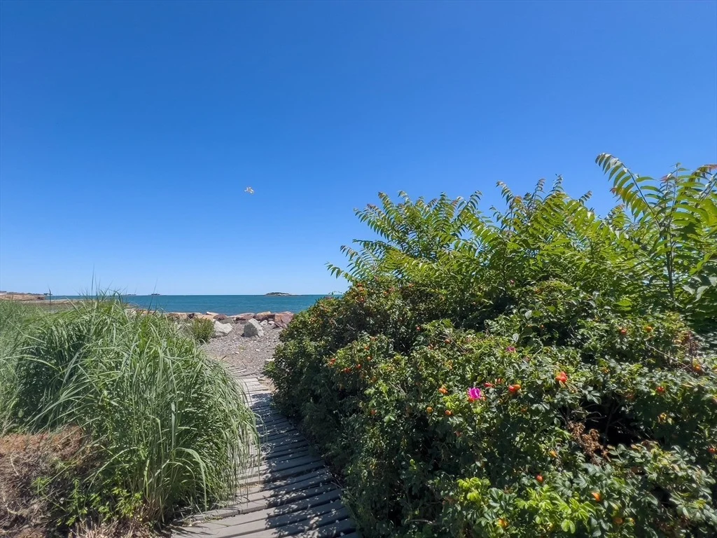 Photo of 21 Preston Beach Rd