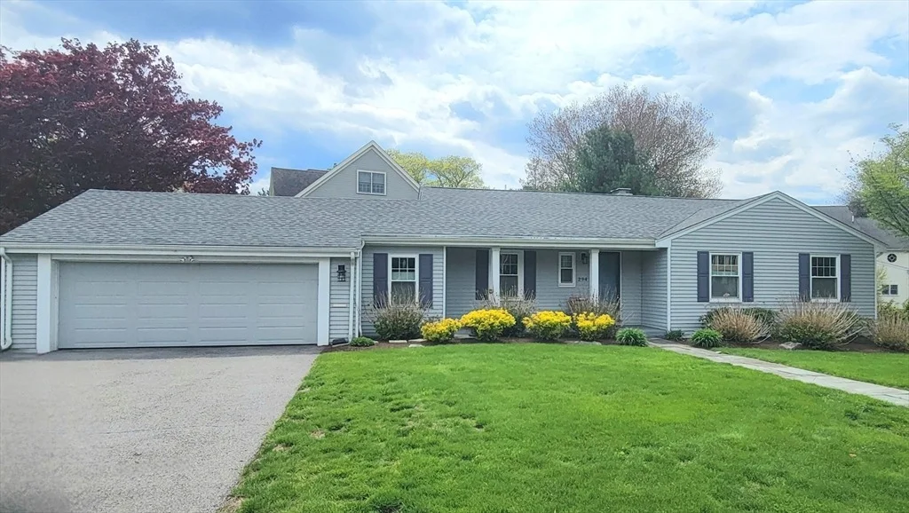 Photo of 294 Great Plain Ave