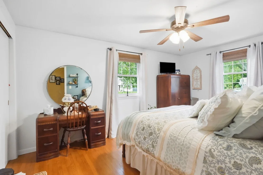 Photo of 36 Decorie Dr