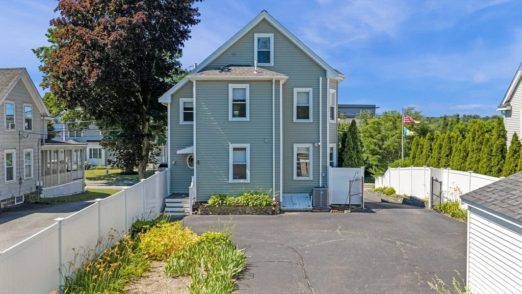 Photo of 18 Nahant St