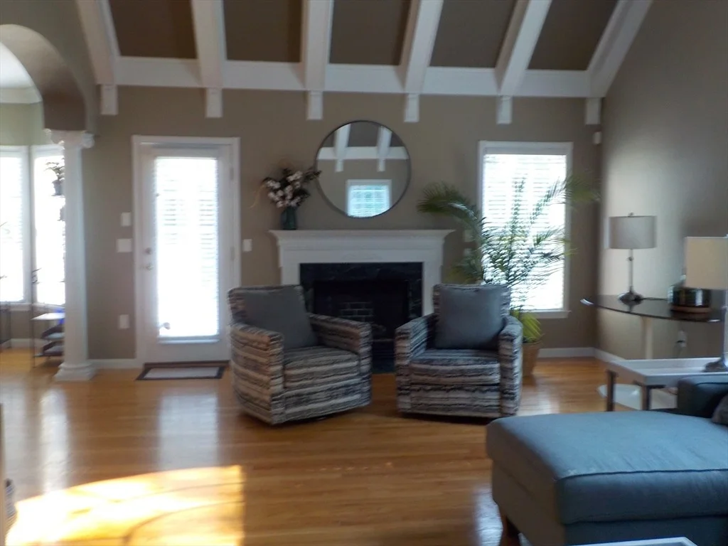 Photo of 140 Elmshade Dr