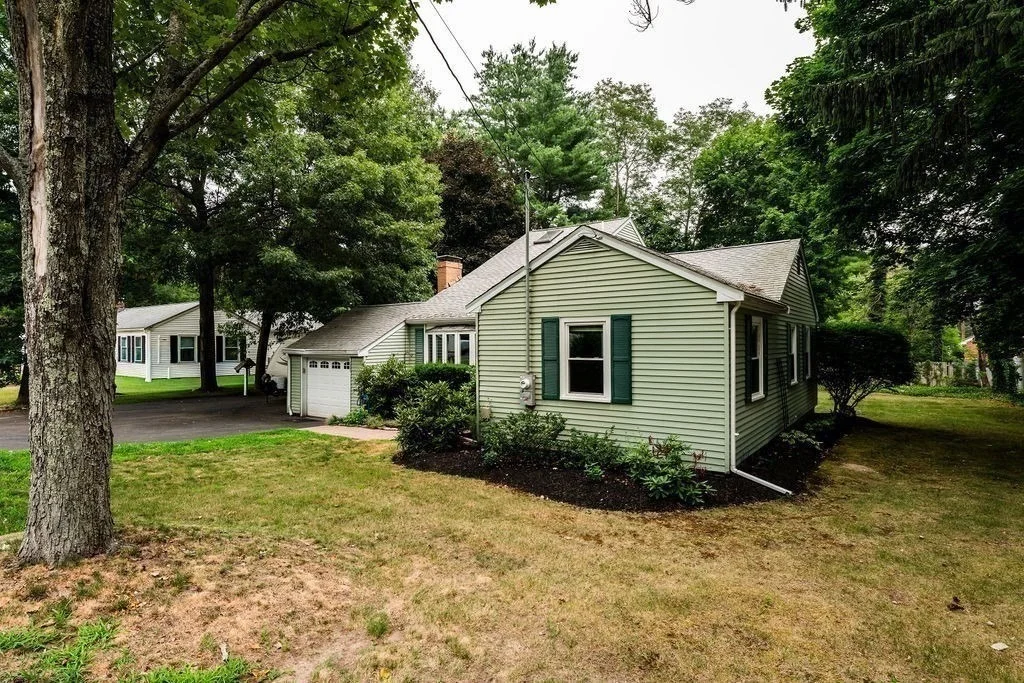 Photo of 1083 Edgell Rd