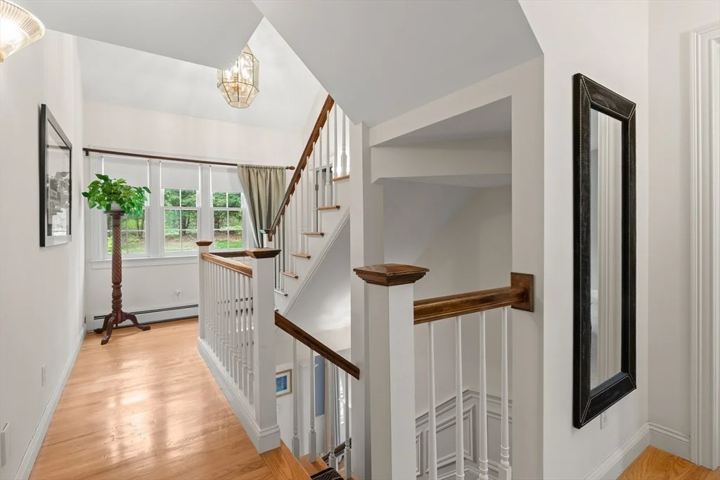 Photo of 151 River Rd