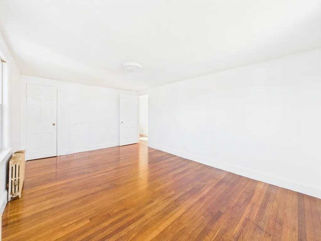 Photo of 35 Carroll Ave