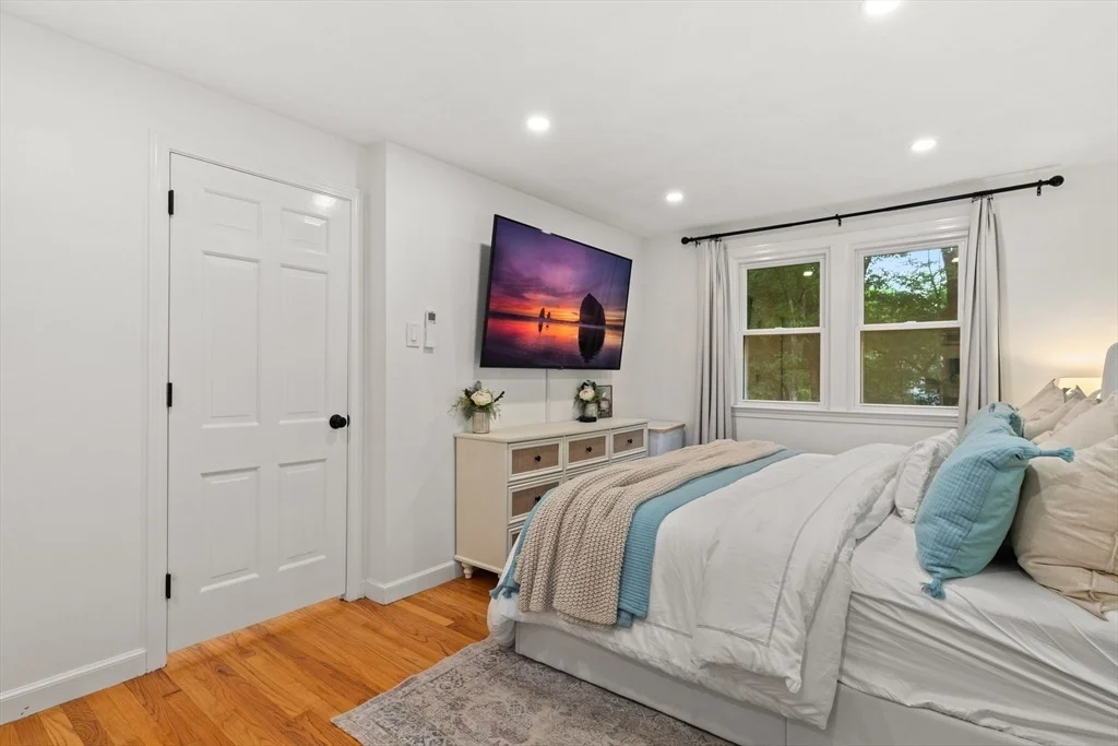 Photo of 148 Upton Rd