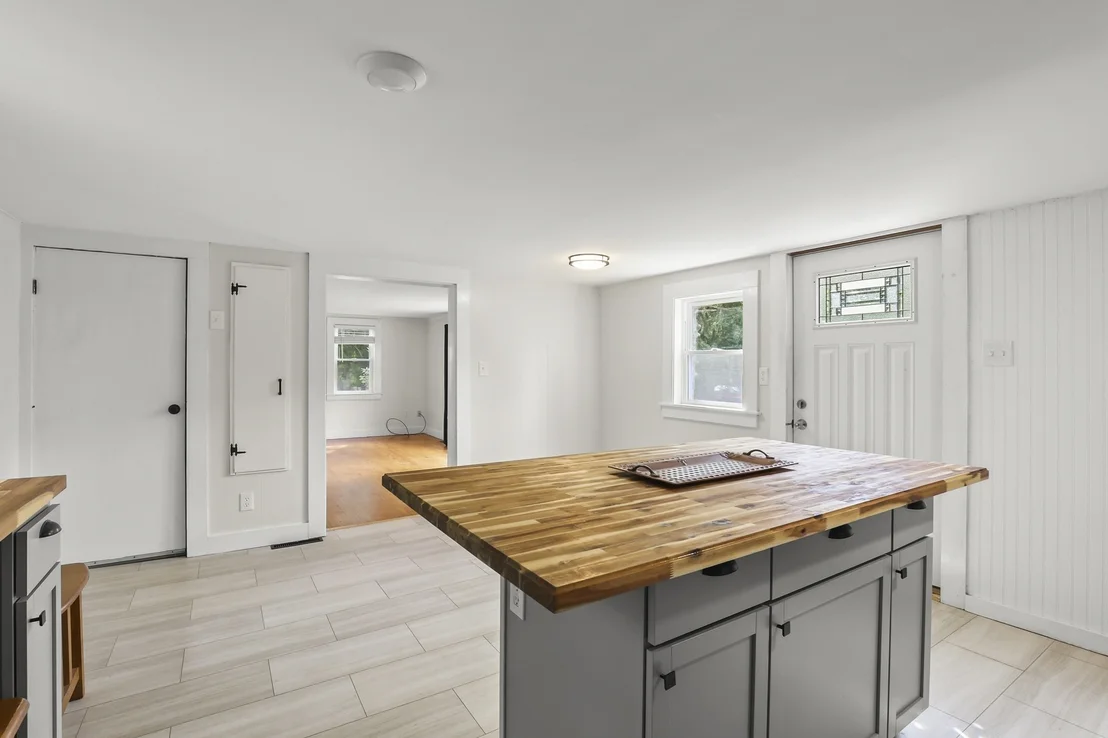 Photo of 200 Great Neck Rd
