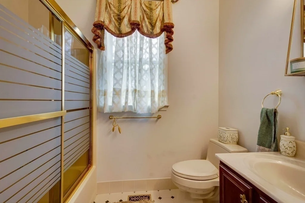 Photo of 22 Robert Rd