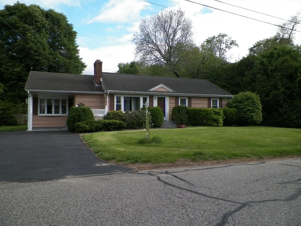 Photo of 7 Maple Ln