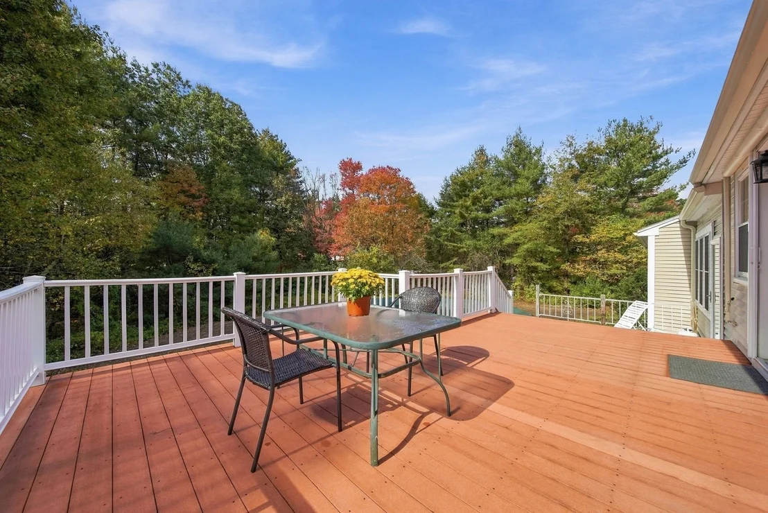 Photo of 401 Longley Rd