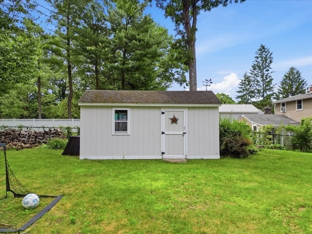 Photo of 104 Higgins Rd