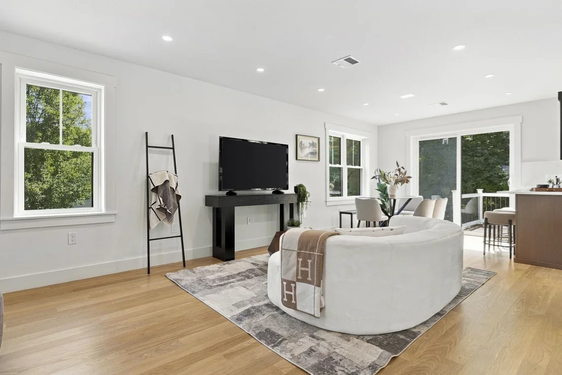 Photo of 8 Rodman Rd