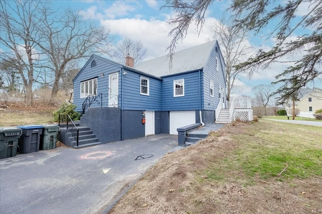Photo of 52 Albemarle Ave.