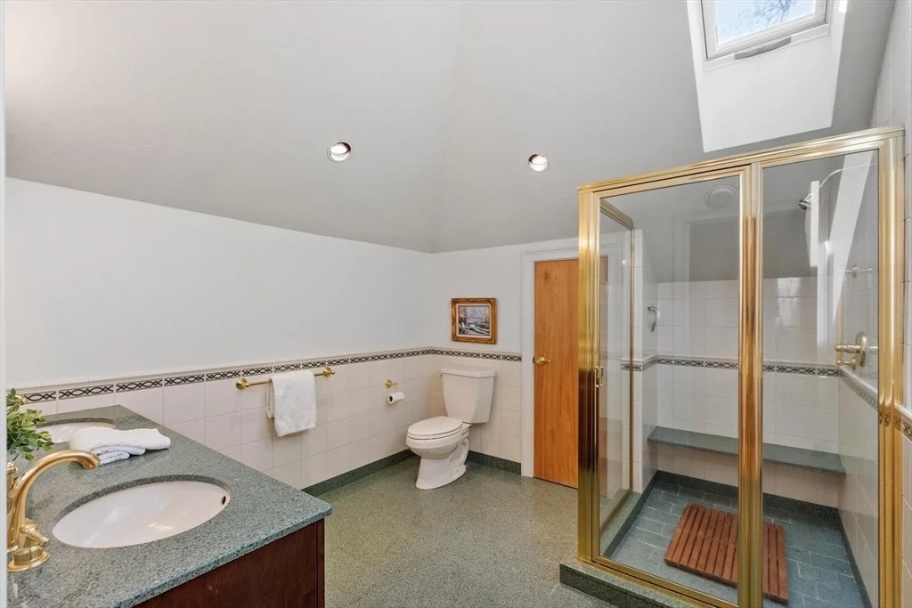 Photo of 2 Duston Ln