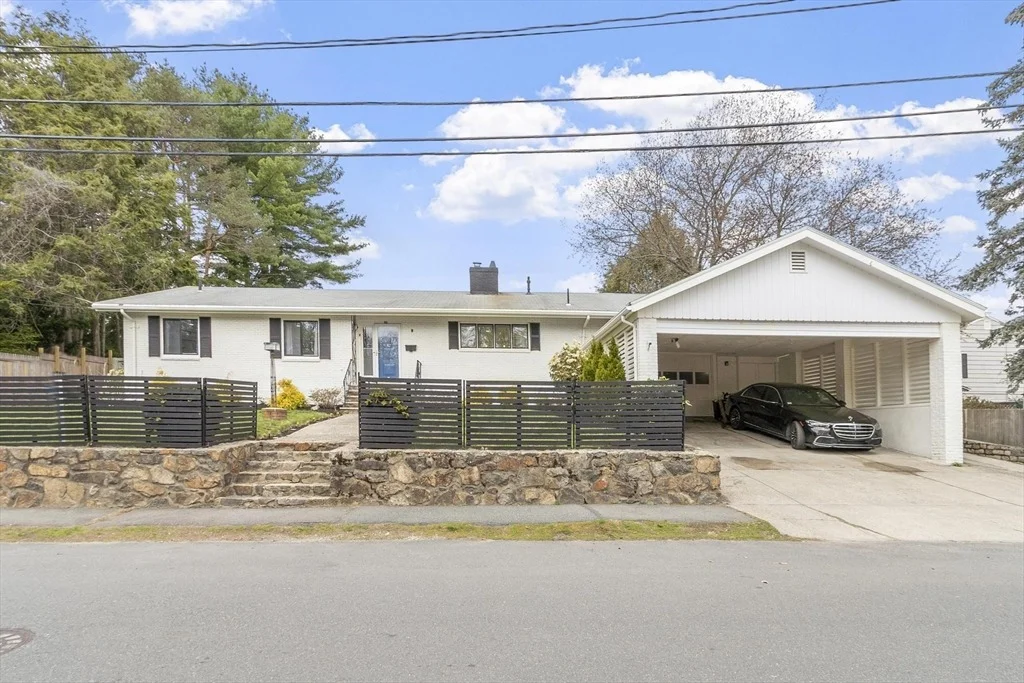 Photo of 82 Cornell Rd