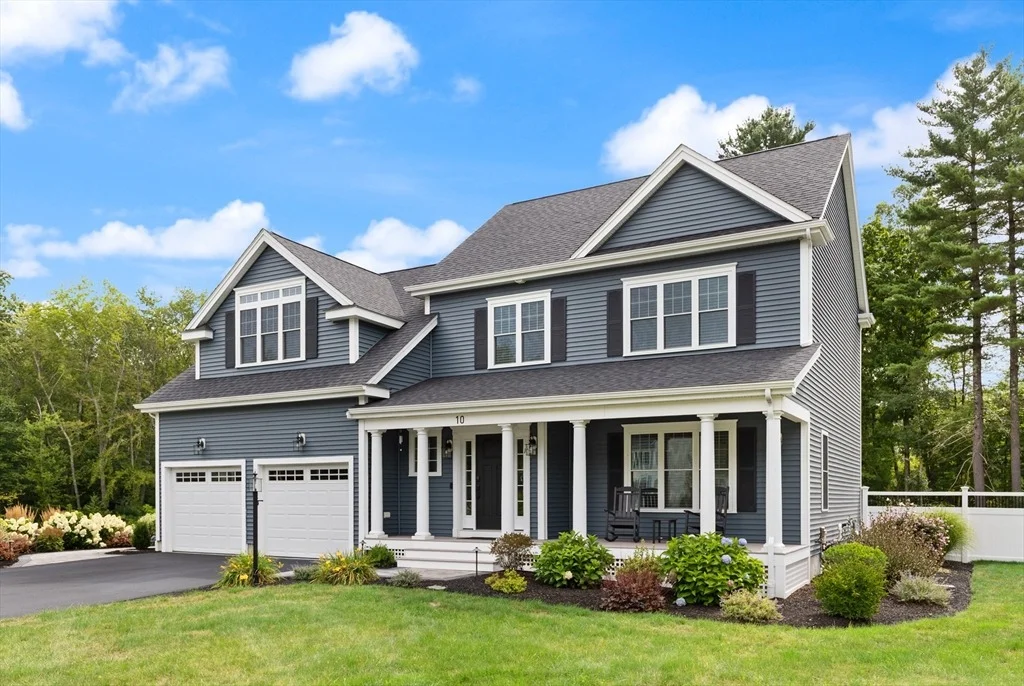 Photo of 10 Applewood Ln
