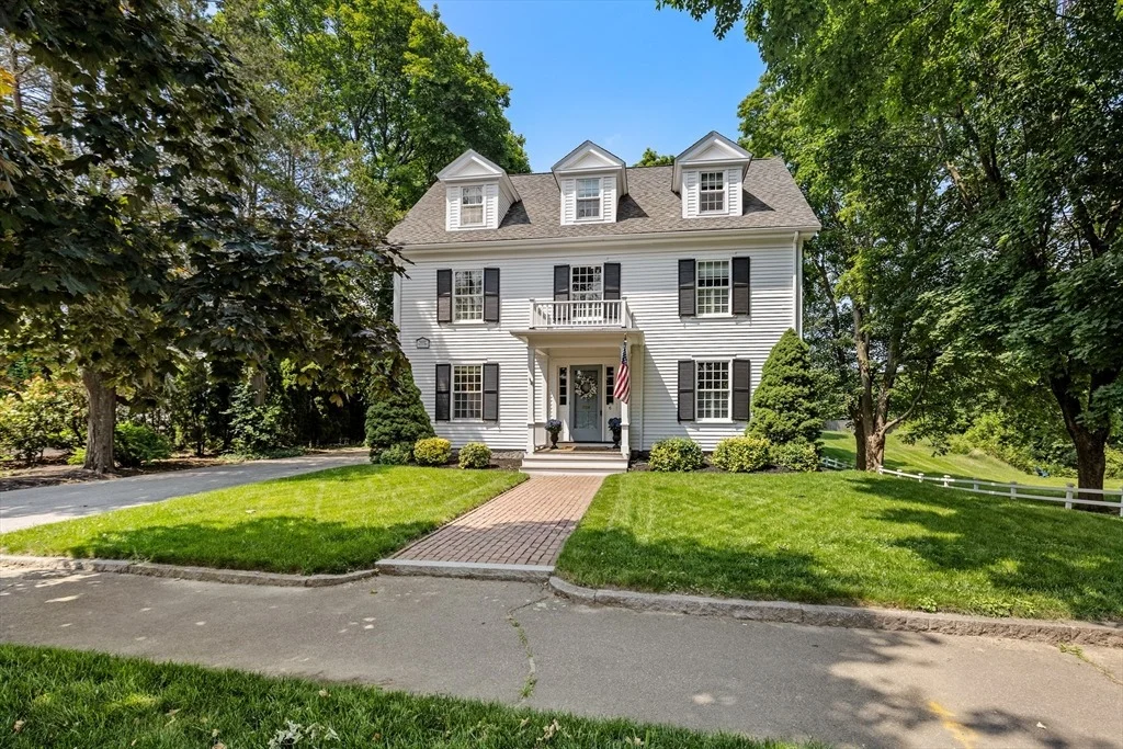Photo of 6 Leavitt St