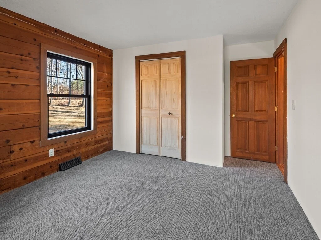 Photo of 281 Warren Rd