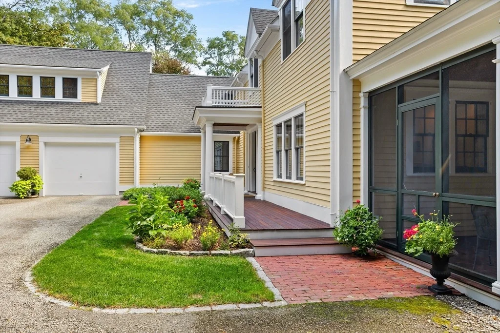 Photo of 612 Lexington