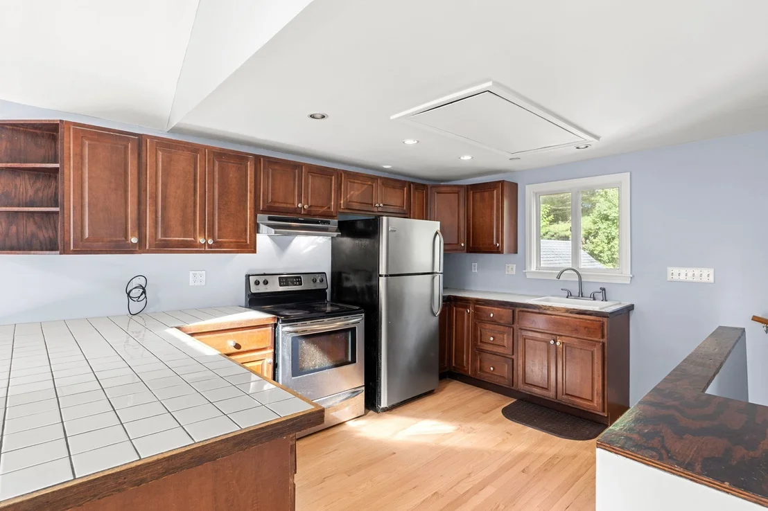Photo of 222 Sprague St