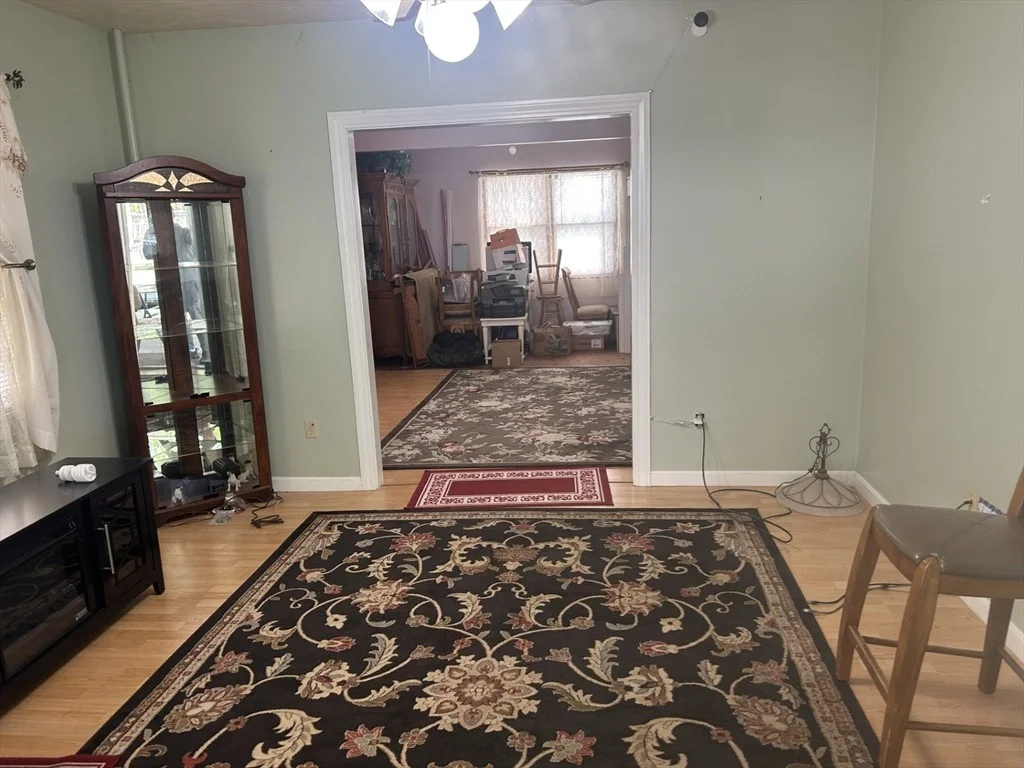 Photo of 5 Utica Dr