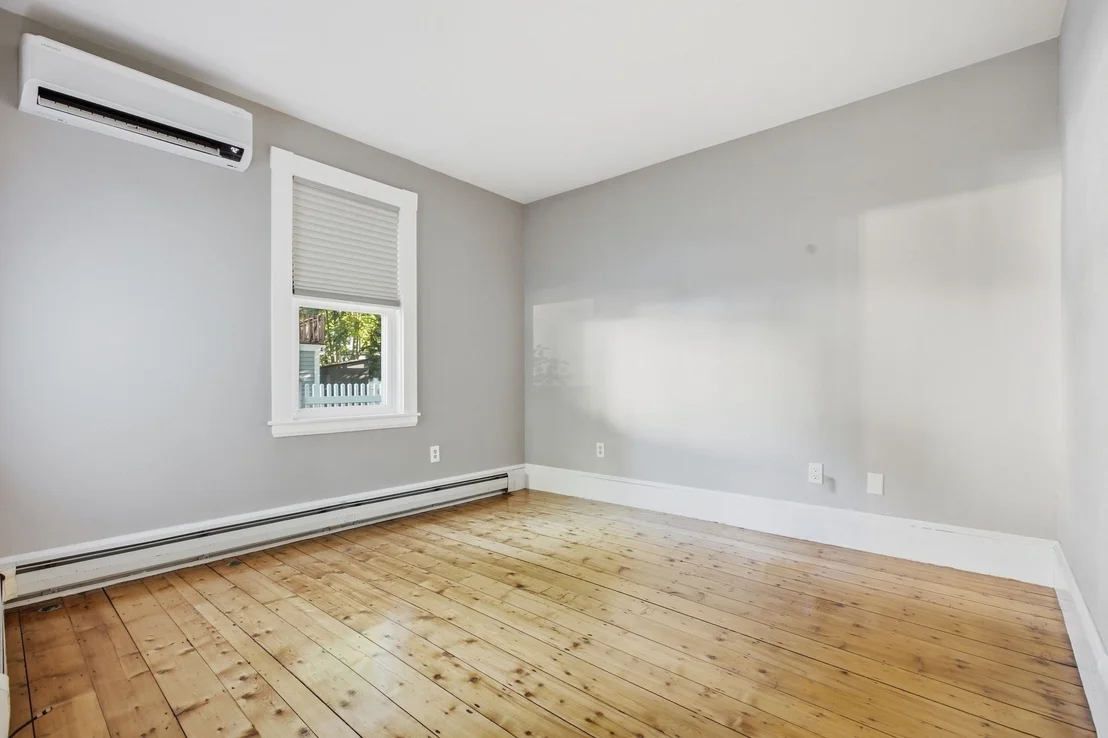 Photo of 10 Eaton St