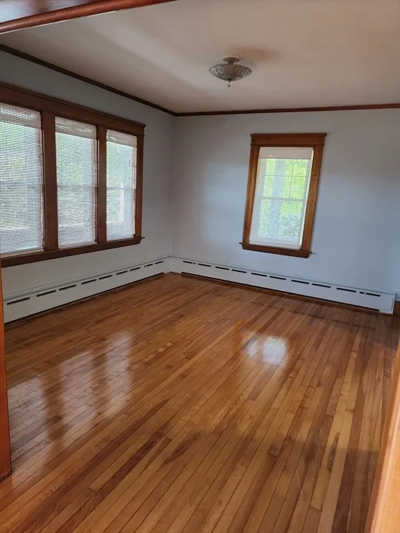 Photo of 72 W Main St