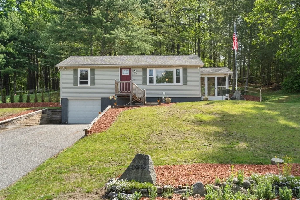 Photo of 3080 Hillside Dr