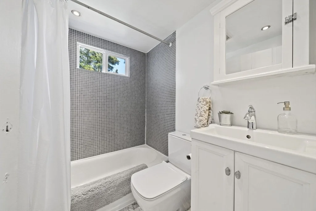 Photo of 14 Ivy Road