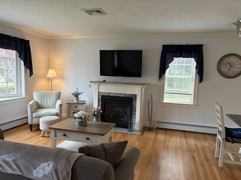 Photo of 71 West Spring St.