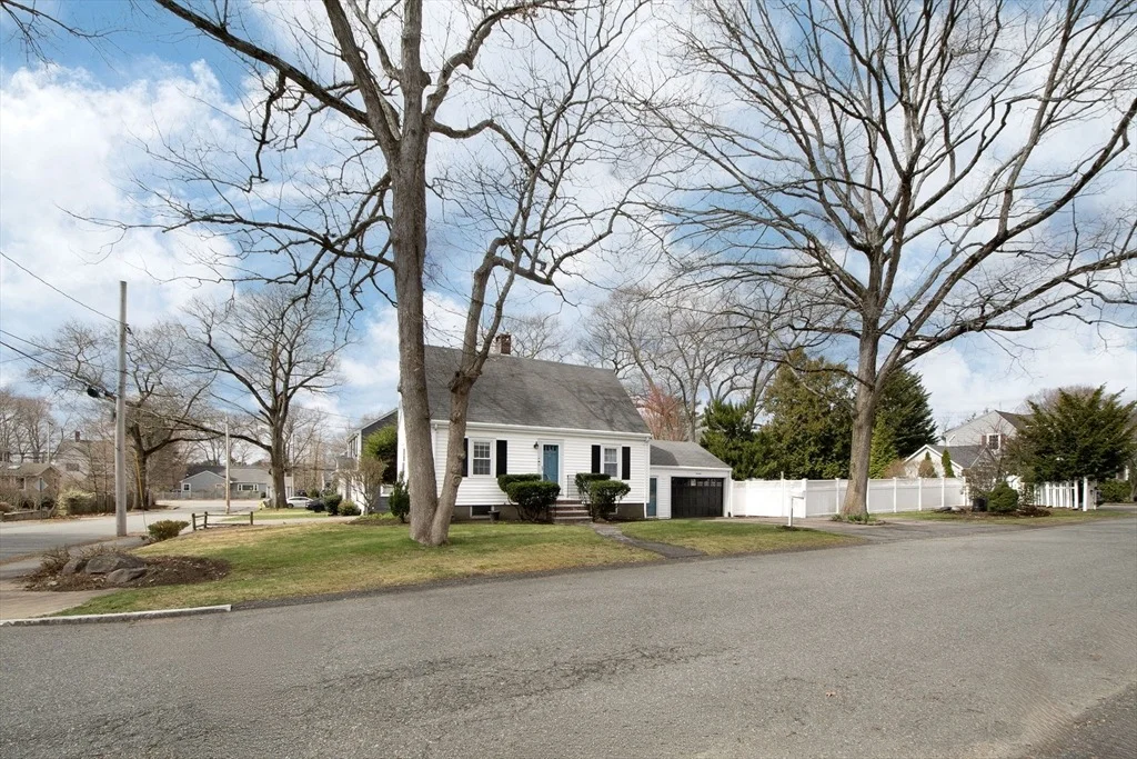 Photo of 14 Sumner Ave