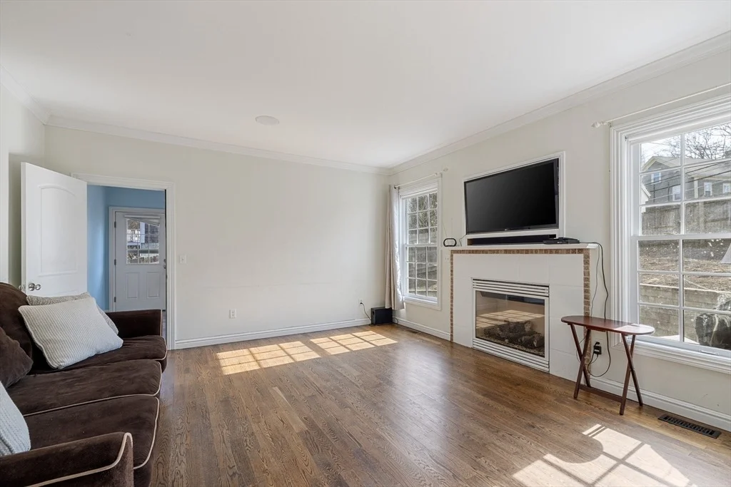 Photo of 75 Cornell Rd